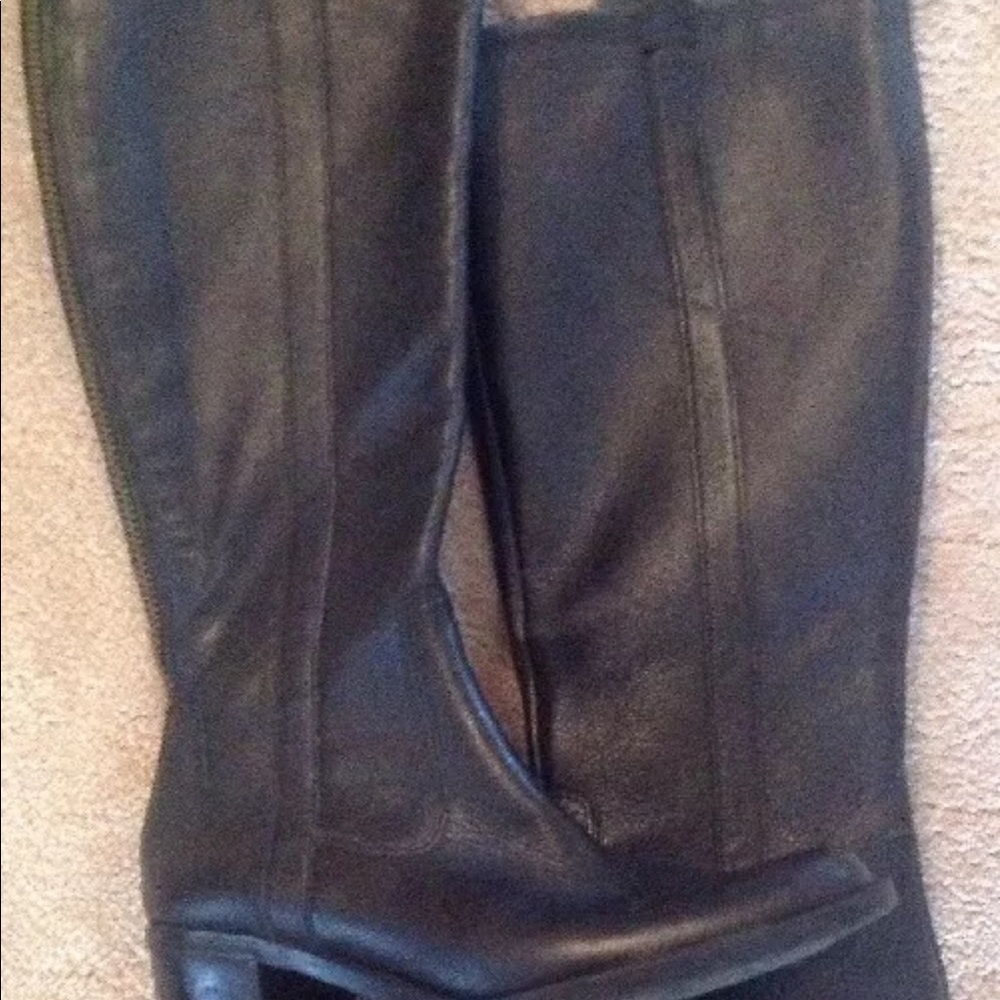 Boots - Picture 2 of 6